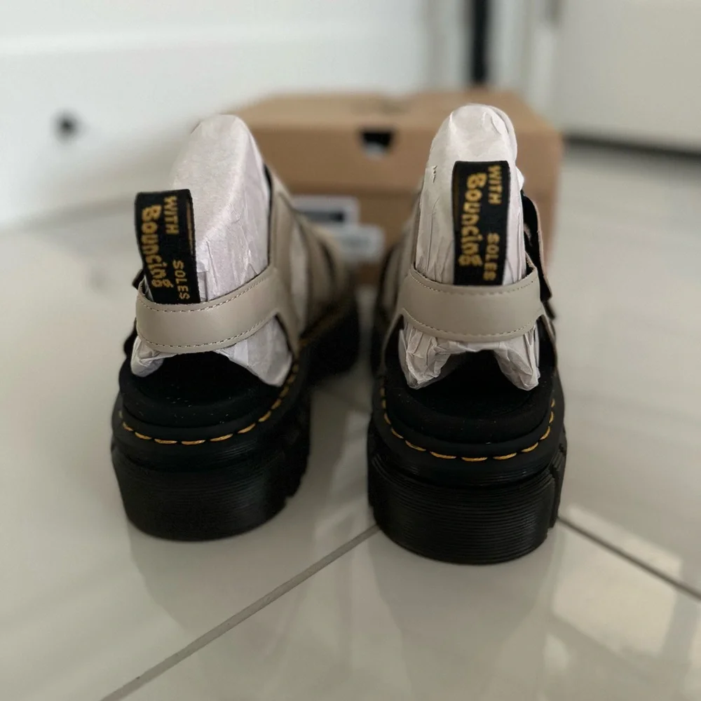 Dr. Martens Ricki 3-Strap Platform Sandals
Size: US 9 Color: Cobblestone Grey - Picture 3 of 11